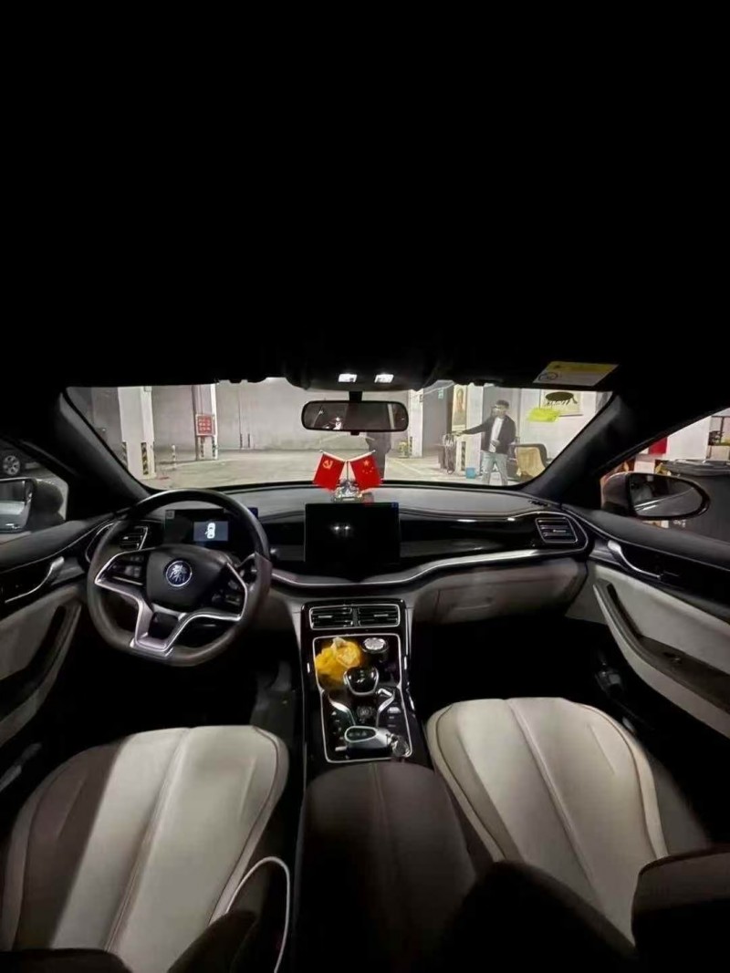 贵阳25年比亚迪秦5