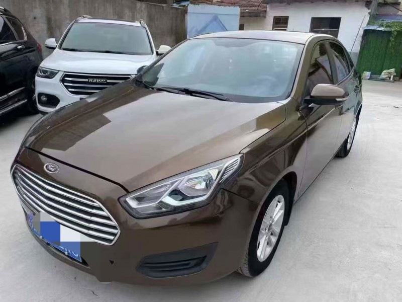 泰安19年福特福克斯2