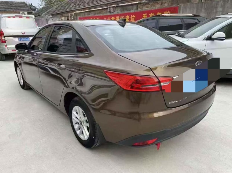 泰安19年福特福克斯6