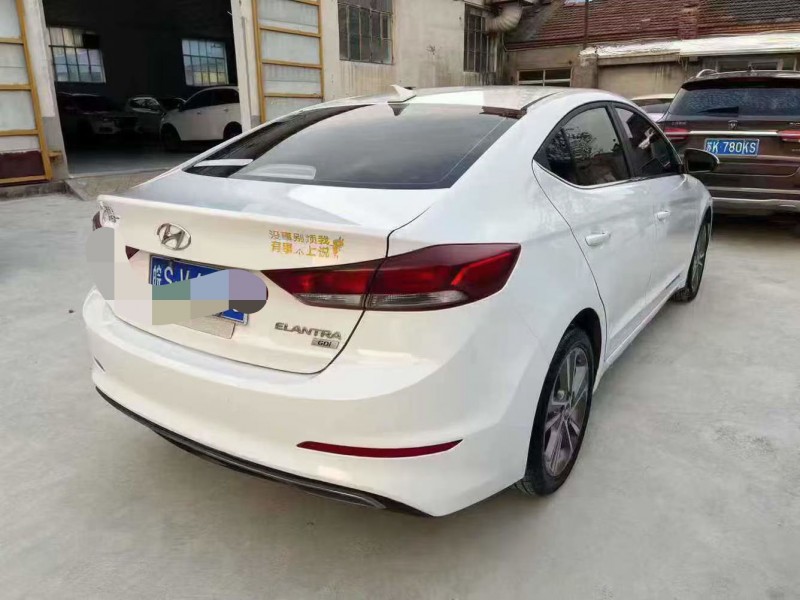 泰安16年现代领动3