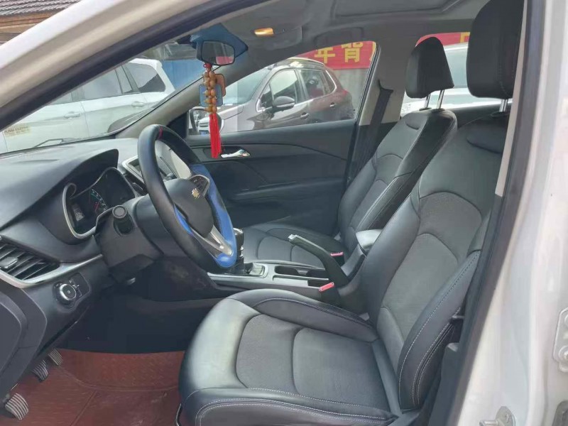 泰安19年雪佛兰科沃兹5