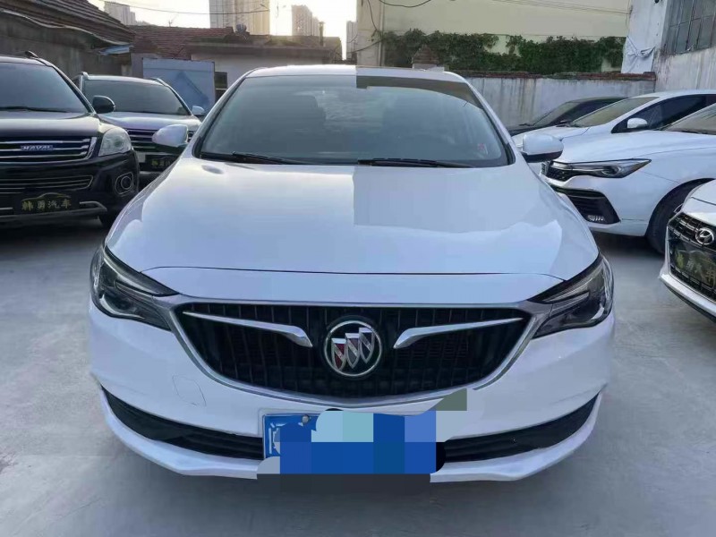 泰安18年别克英朗1