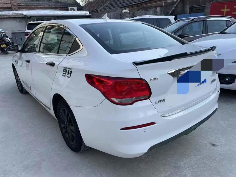 泰安18年别克英朗2