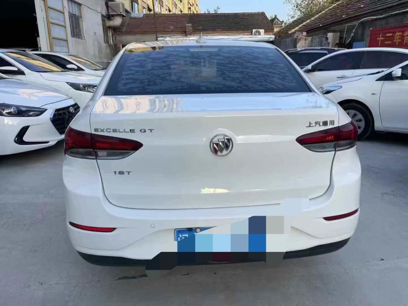 泰安18年别克英朗4