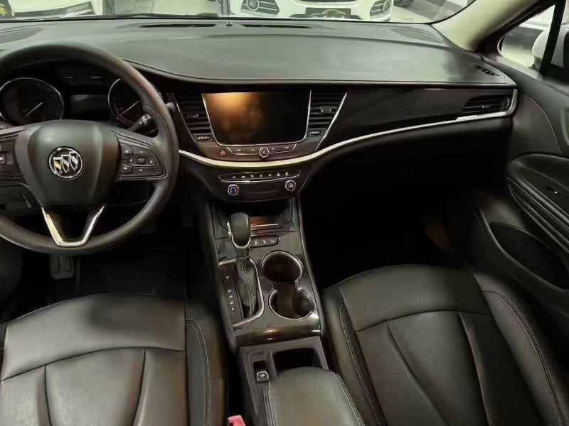 泰安20年别克威朗7