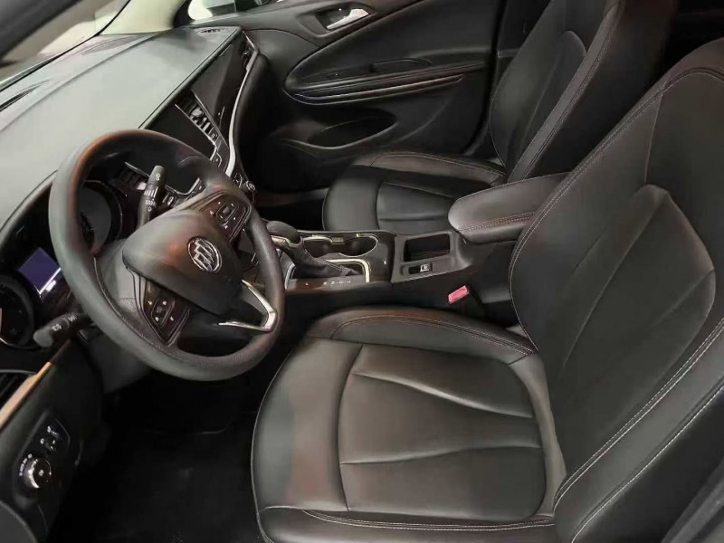 泰安20年别克威朗9