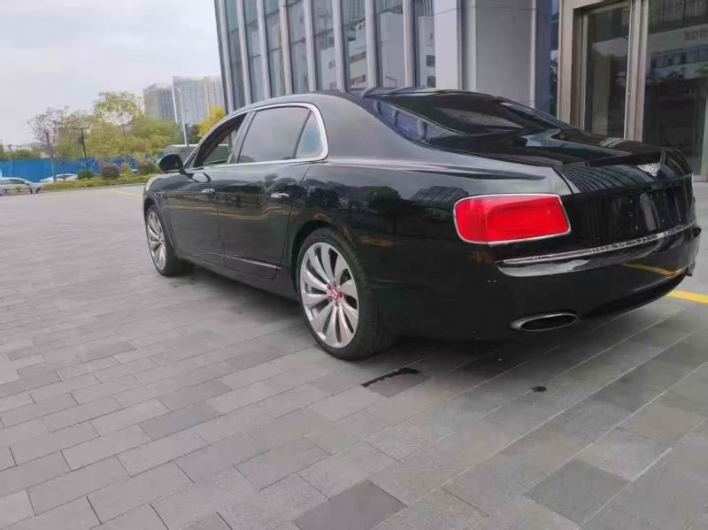 广州14年宾利飞驰4