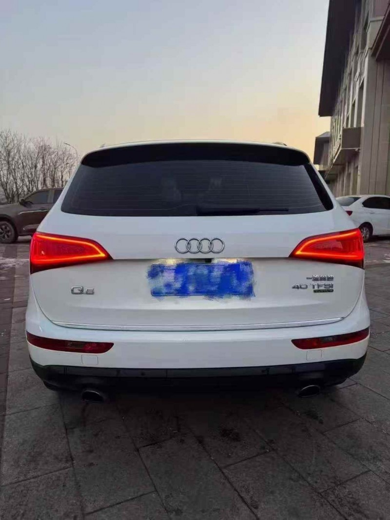 承德17年奥迪Q59