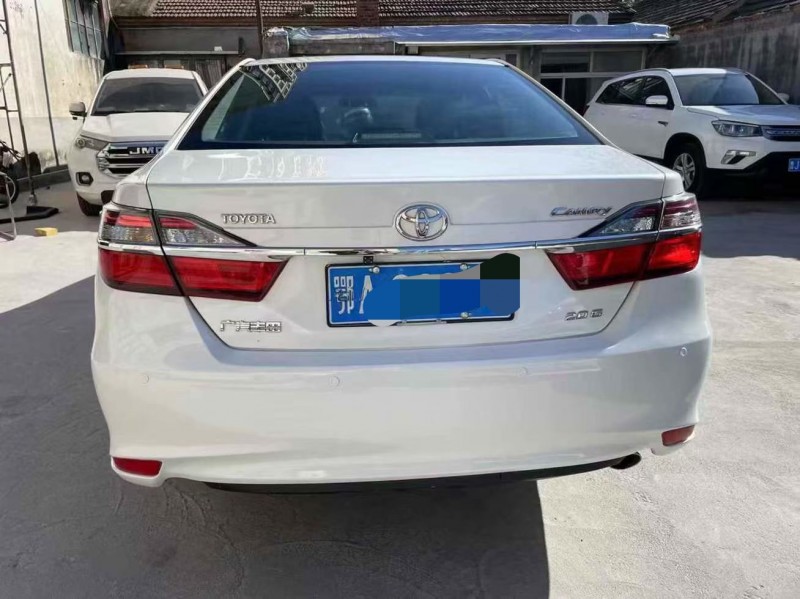 泰安17年丰田凯美瑞3