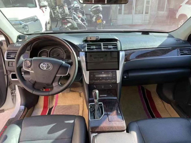 泰安17年丰田凯美瑞6