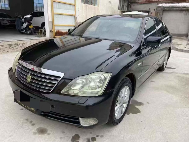 泰安07年丰田皇冠2