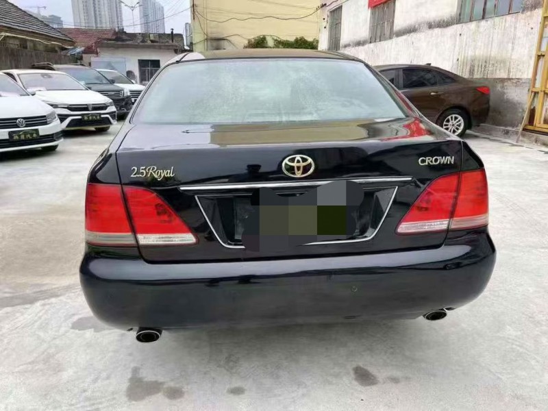 泰安07年丰田皇冠4