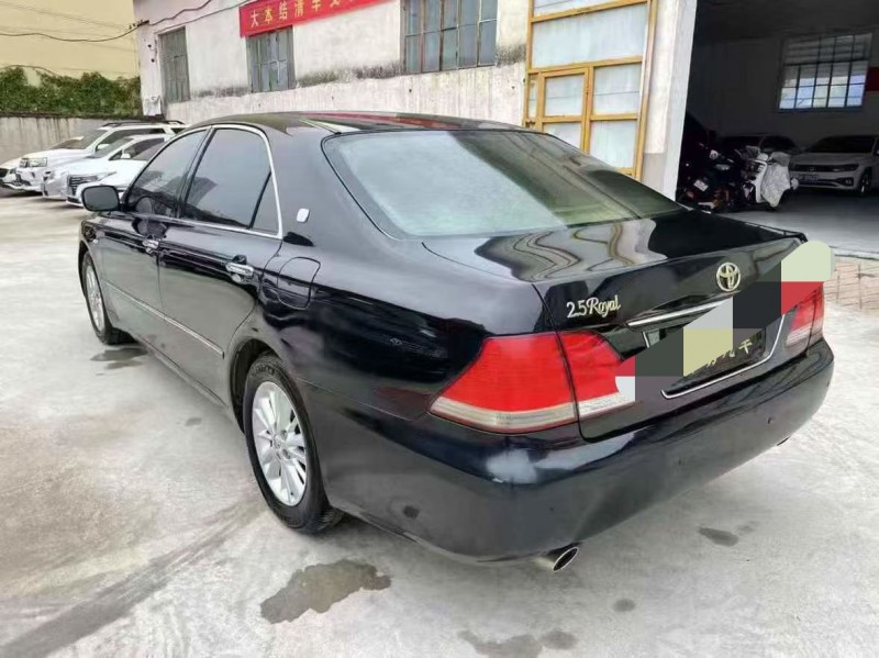 泰安07年丰田皇冠6