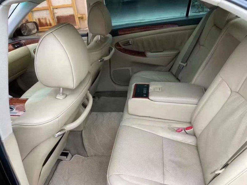 泰安07年丰田皇冠8