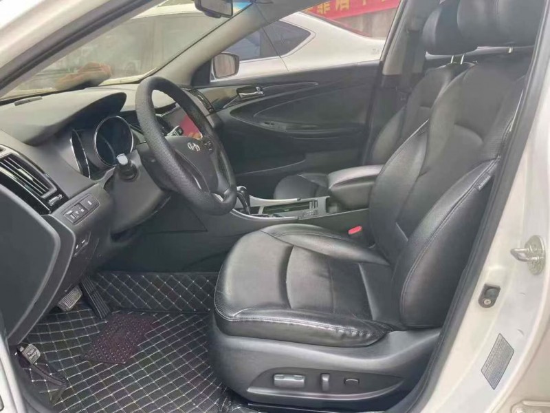 泰安15年现代索纳塔5