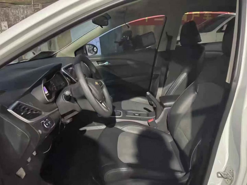 泰安18年雪佛兰科沃兹5