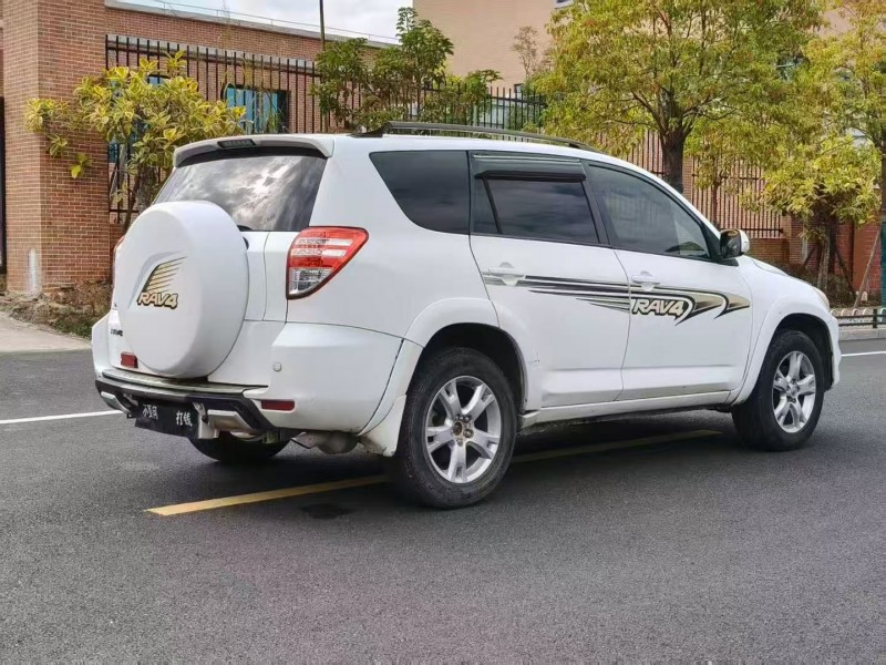 广州12年丰田RAV4荣放7