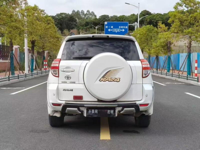 广州12年丰田RAV4荣放9