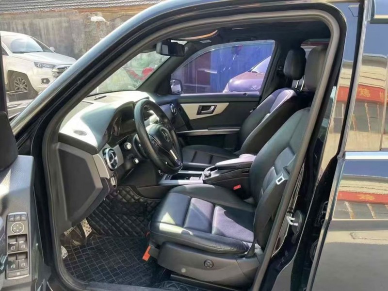 泰安13年奔驰GLK9