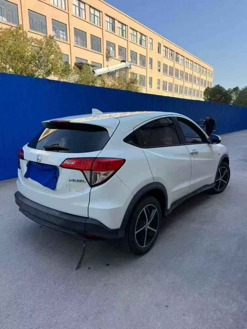 衢州21年本田缤智8