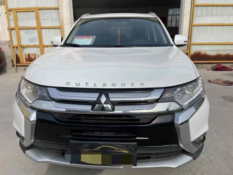 泰安18年三菱欧蓝德1