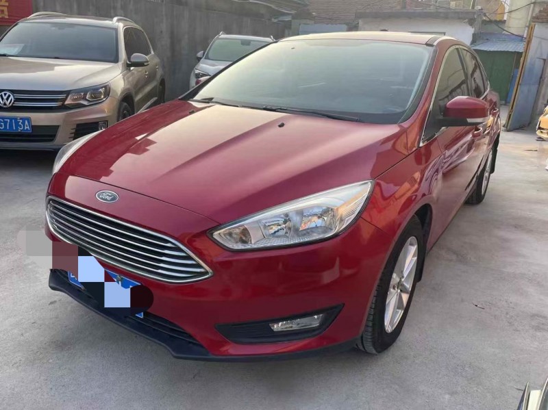 泰安17年福特福克斯2