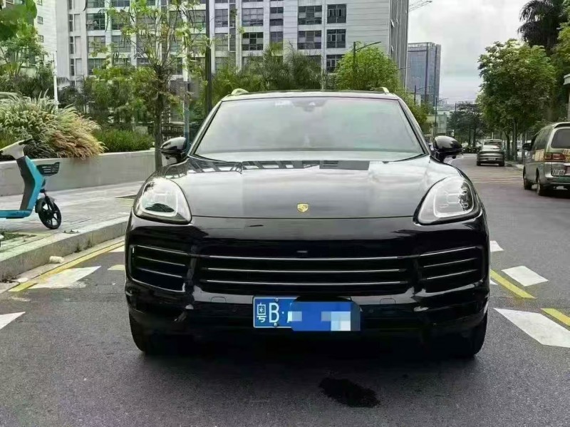 广州19年保时捷卡宴1