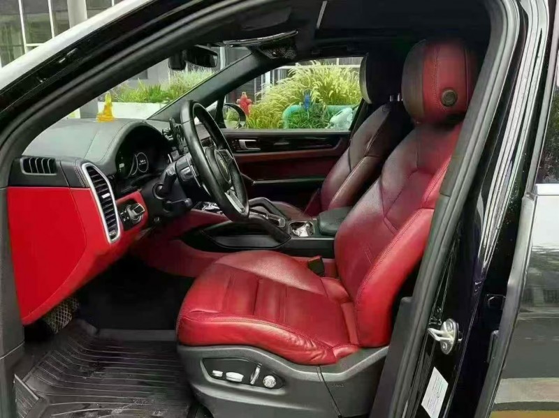 广州19年保时捷卡宴6