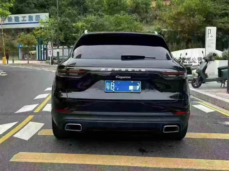 广州19年保时捷卡宴9