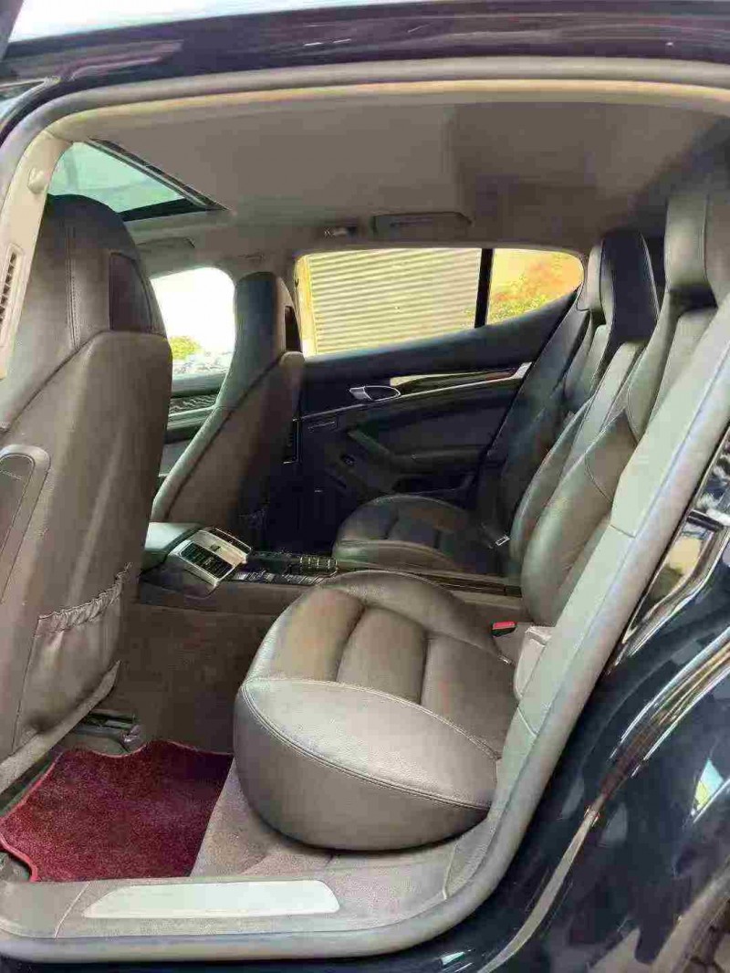 福州15年保时捷帕拉梅拉6