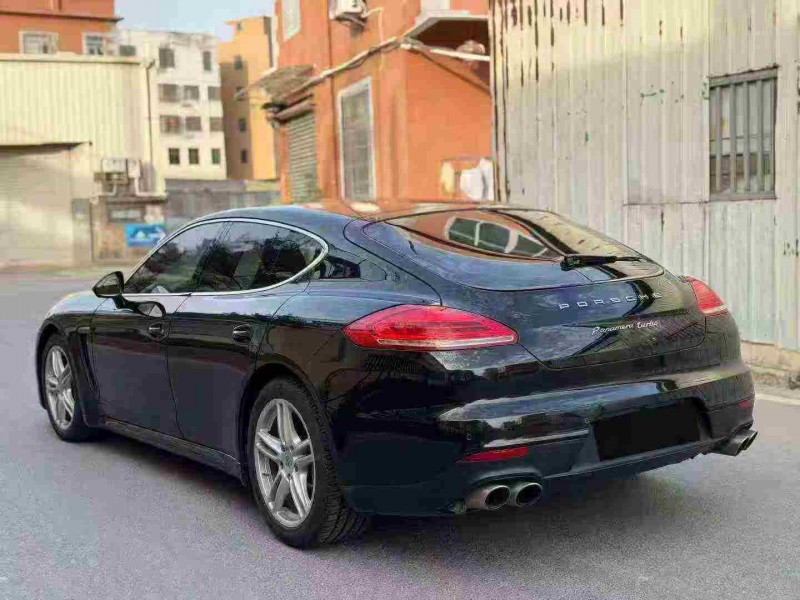 福州15年保时捷帕拉梅拉9