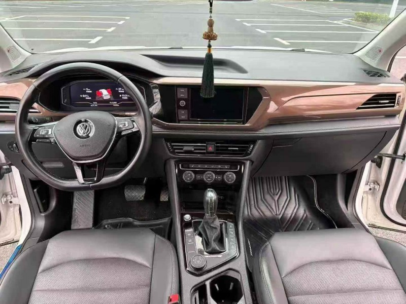 淮安19年大众途岳8