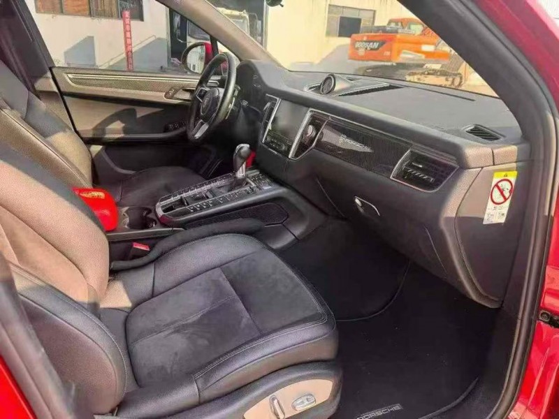 襄阳18年保时捷Macan4