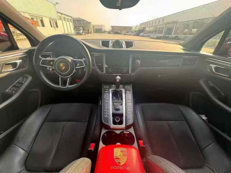 襄阳18年保时捷Macan5