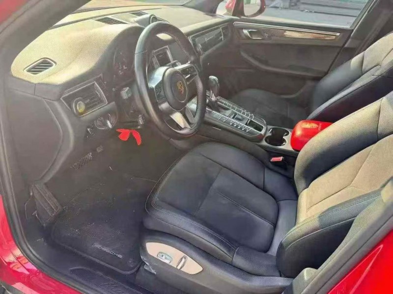 襄阳18年保时捷Macan9