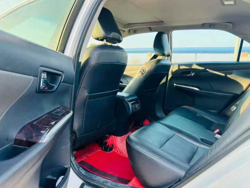 枣庄17年丰田凯美瑞4