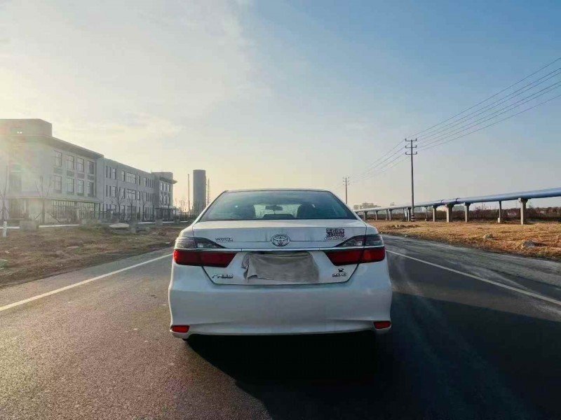 枣庄17年丰田凯美瑞8