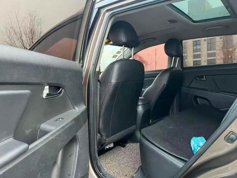 烟台13年起亚智跑5