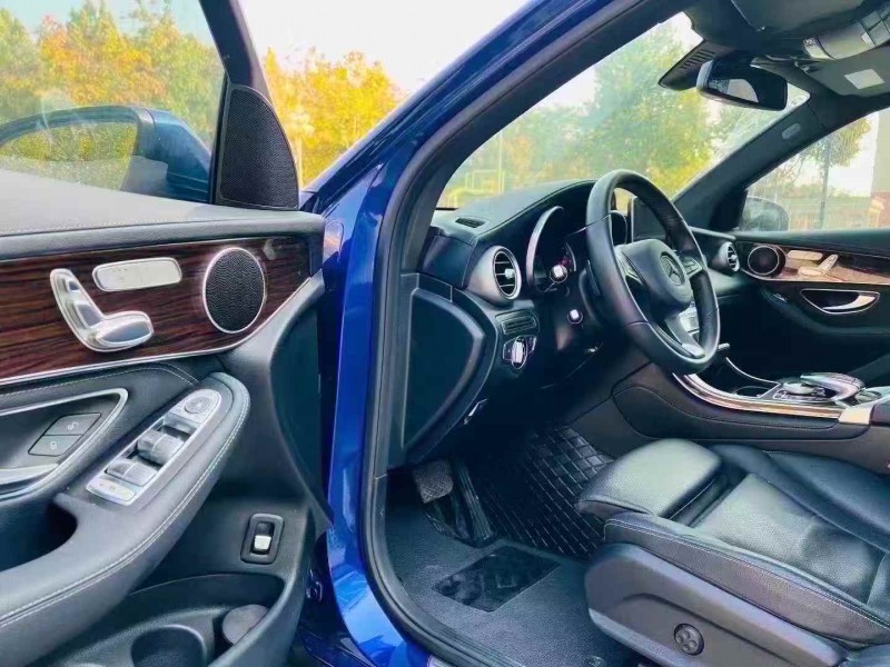 东营16年奔驰GLC4