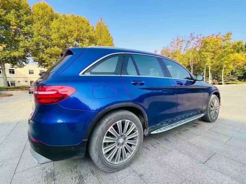 东营16年奔驰GLC7