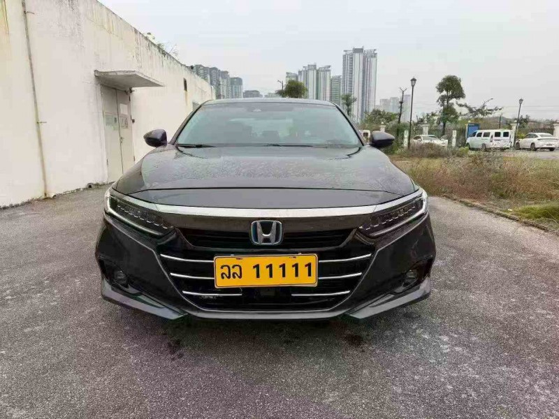 南宁23年本田雅阁1