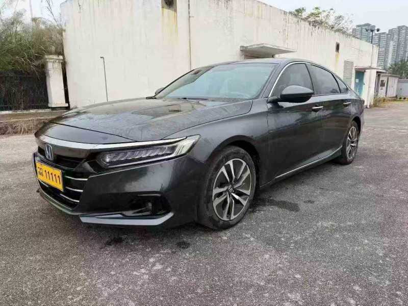 南宁23年本田雅阁3