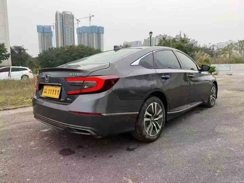 南宁23年本田雅阁7