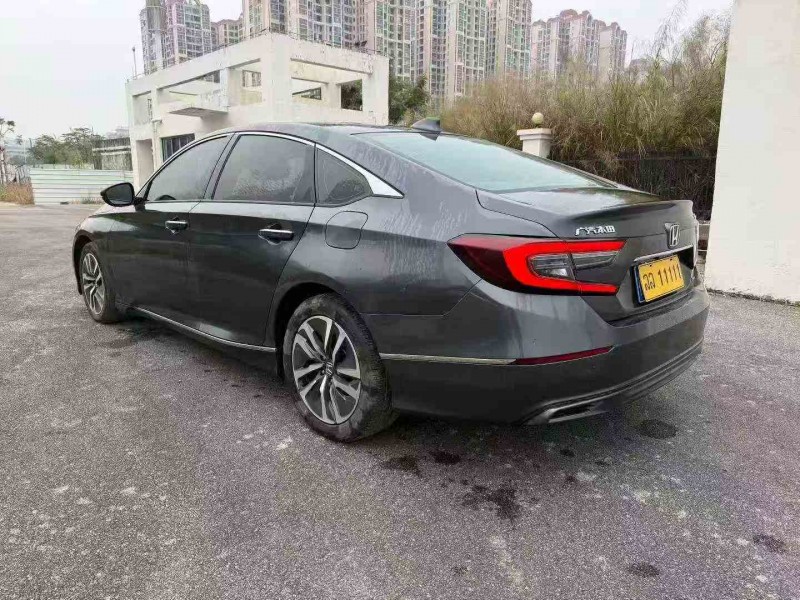南宁23年本田雅阁8