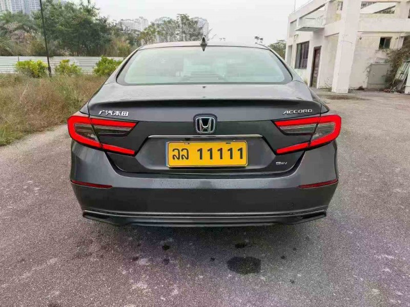 南宁23年本田雅阁9