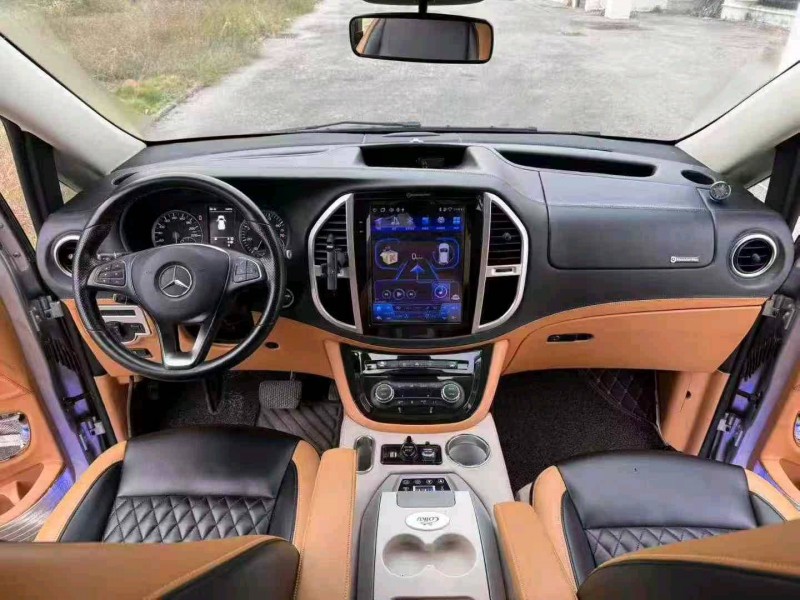 南宁20年奔驰威霆5