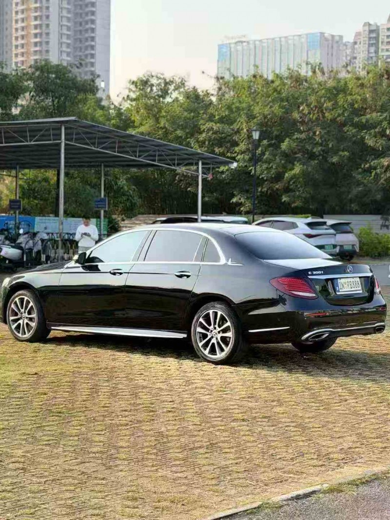南宁19年奔驰E8