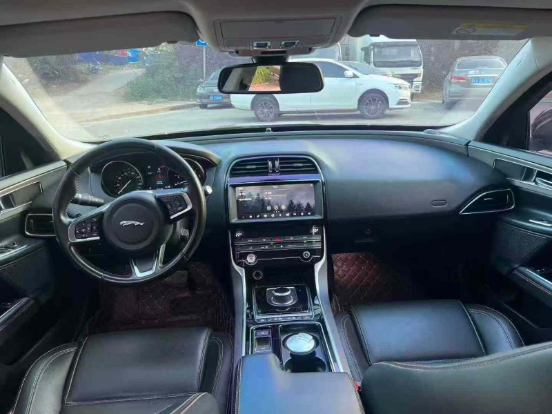 南宁19年捷豹XEL5