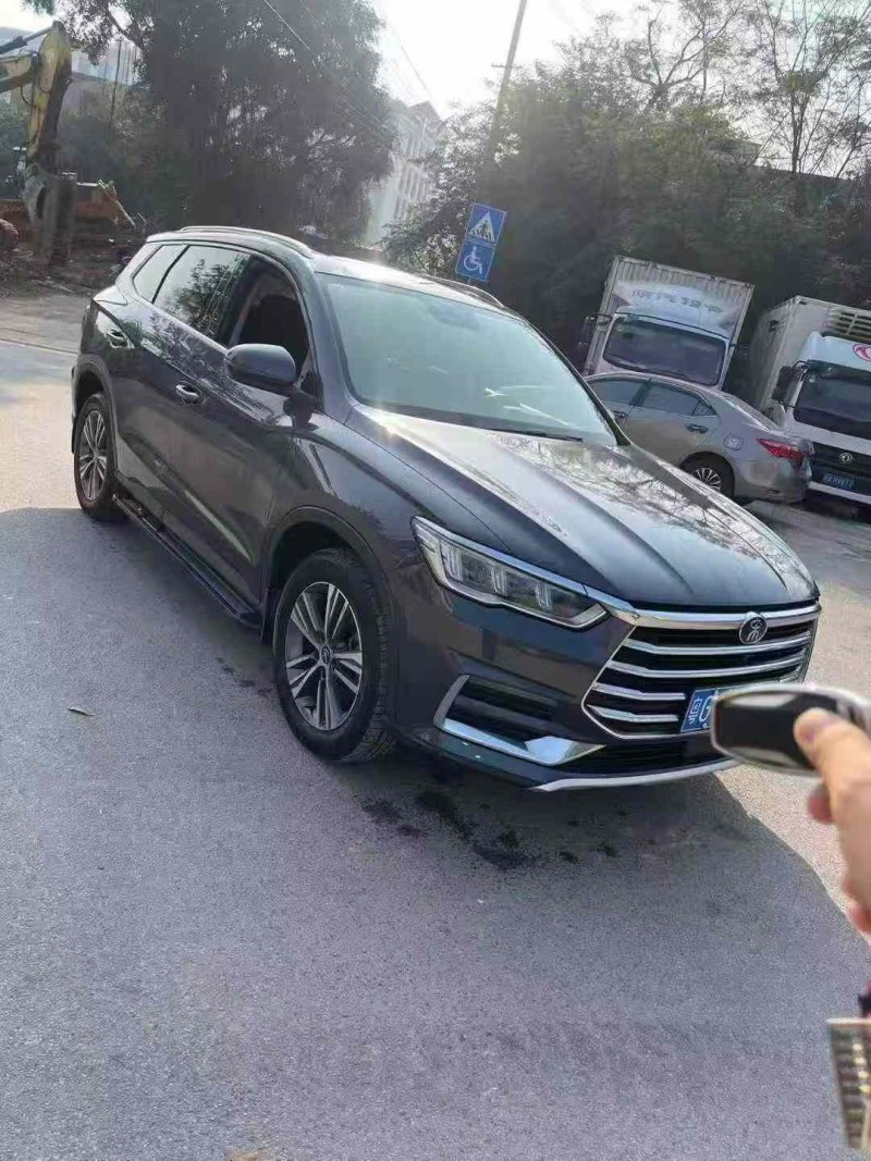 南宁20年比亚迪宋1