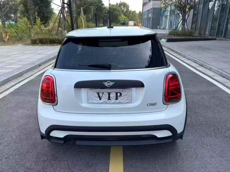 苏州24年宝马迷你7